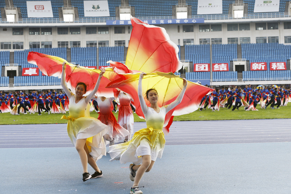 育集团学生, oAA